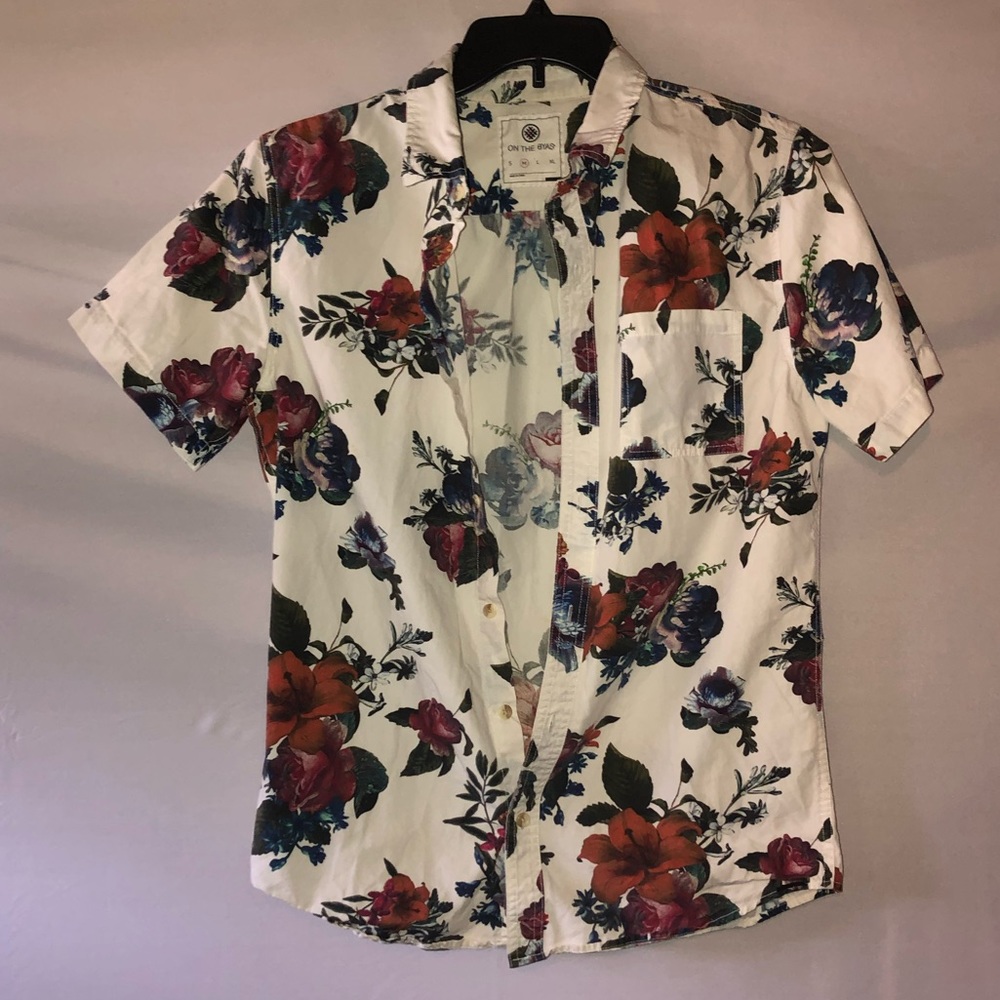 Short sleeve button down